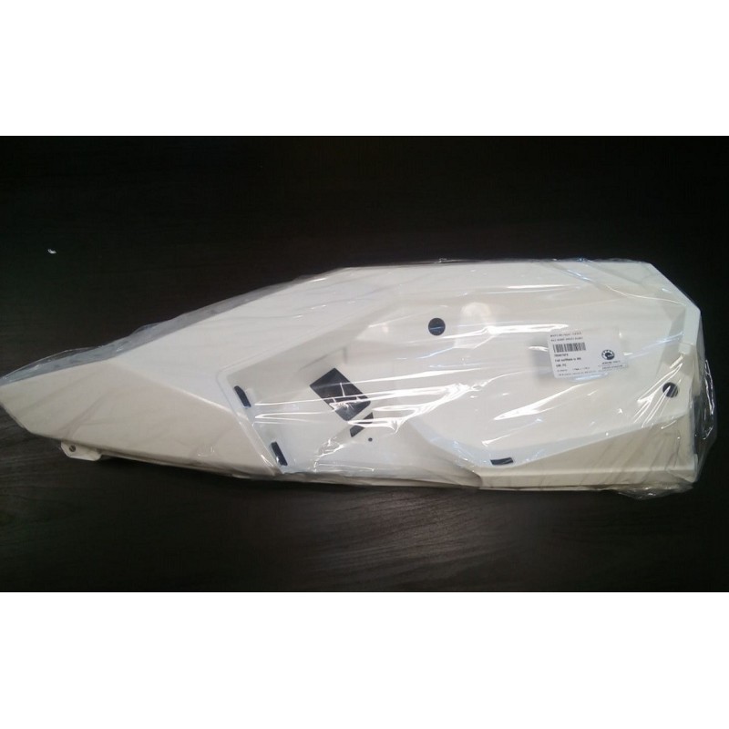 WHITE RH FRONT FENDER 705007979
