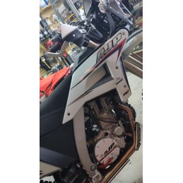 Adhesivo protector completo tapa AJP PR7