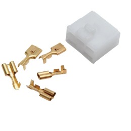 Kit de conector para regulador/rectificador – AJP PR7